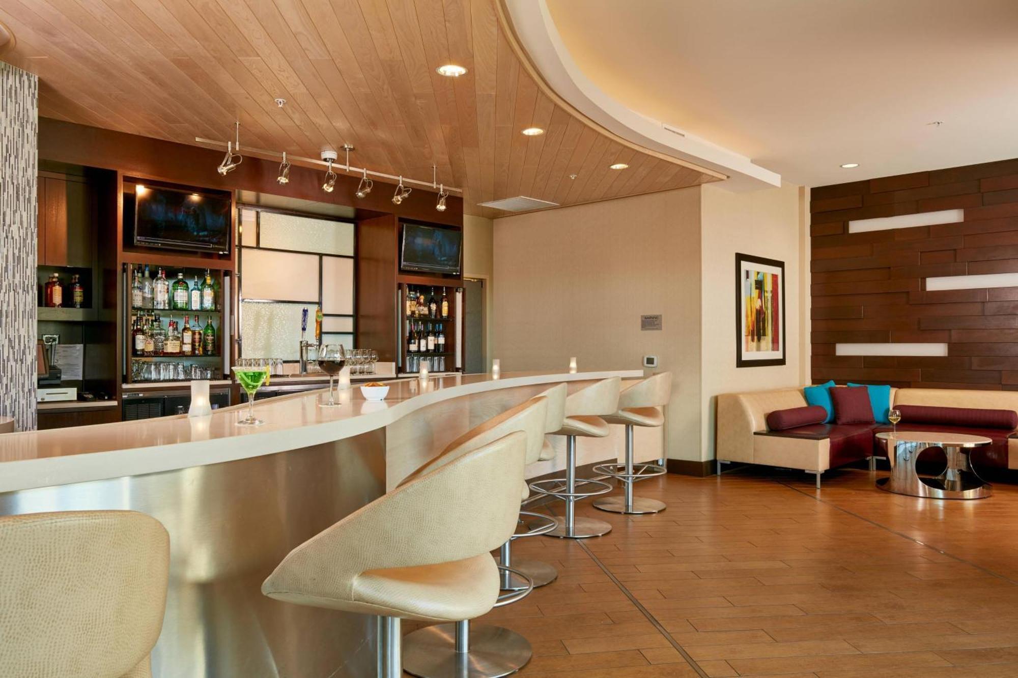 Courtyard By Marriott North/ Silicon Valley Hotel